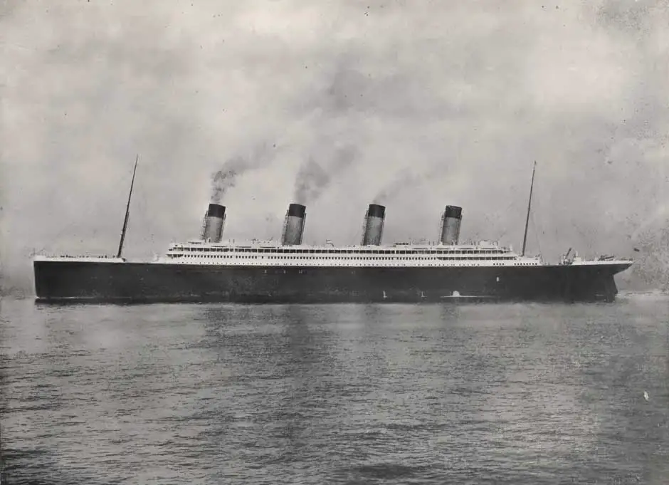 Olympic & Titanic : Trials of the Olympic, and Departure from Belfast