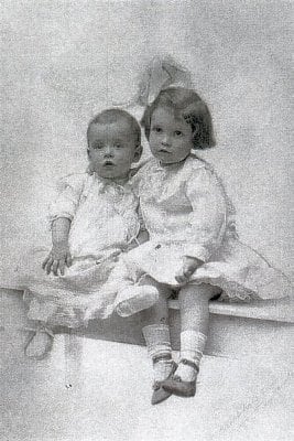 Loraine Allison : Titanic Child Victim : Biography and Pictures