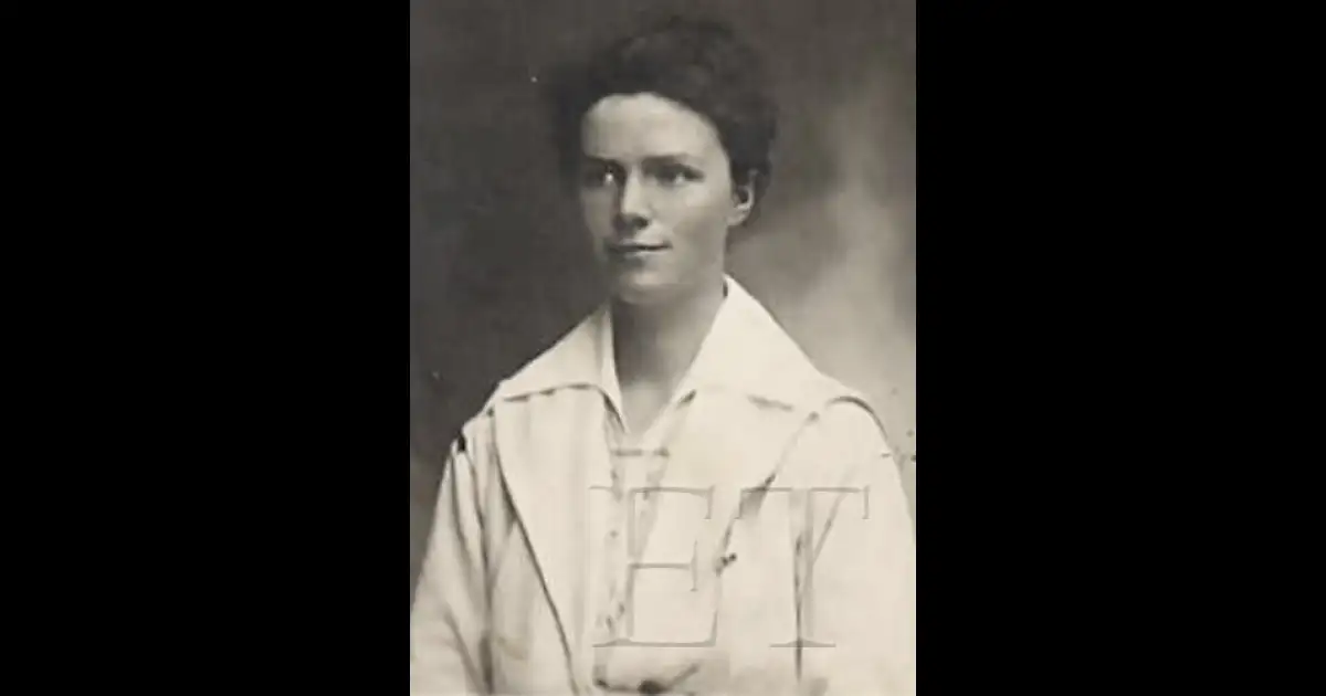 Photograph of Titanic Survivor Mary Lines